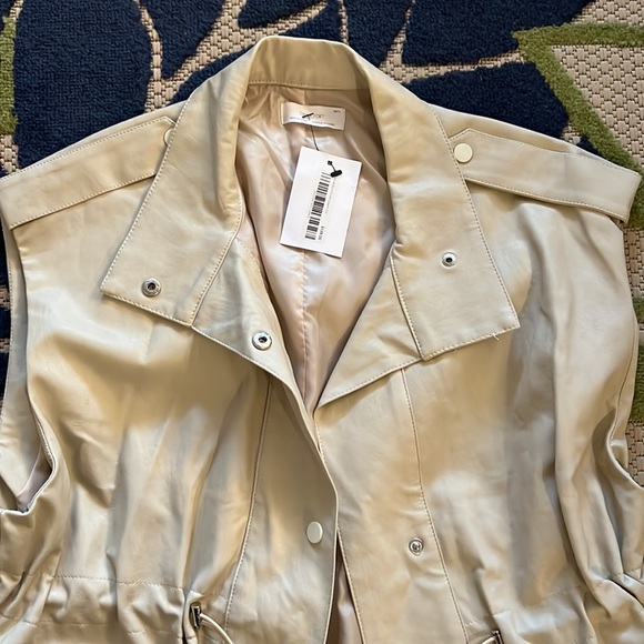 Oak + Fort Cream Vegan Leather Vest - Picture 3 of 3